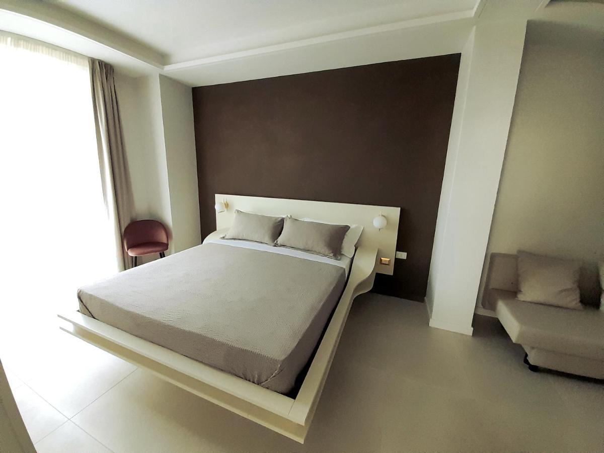 Gt Apartments - New Opening Вибо Валентия Марина Екстериор снимка